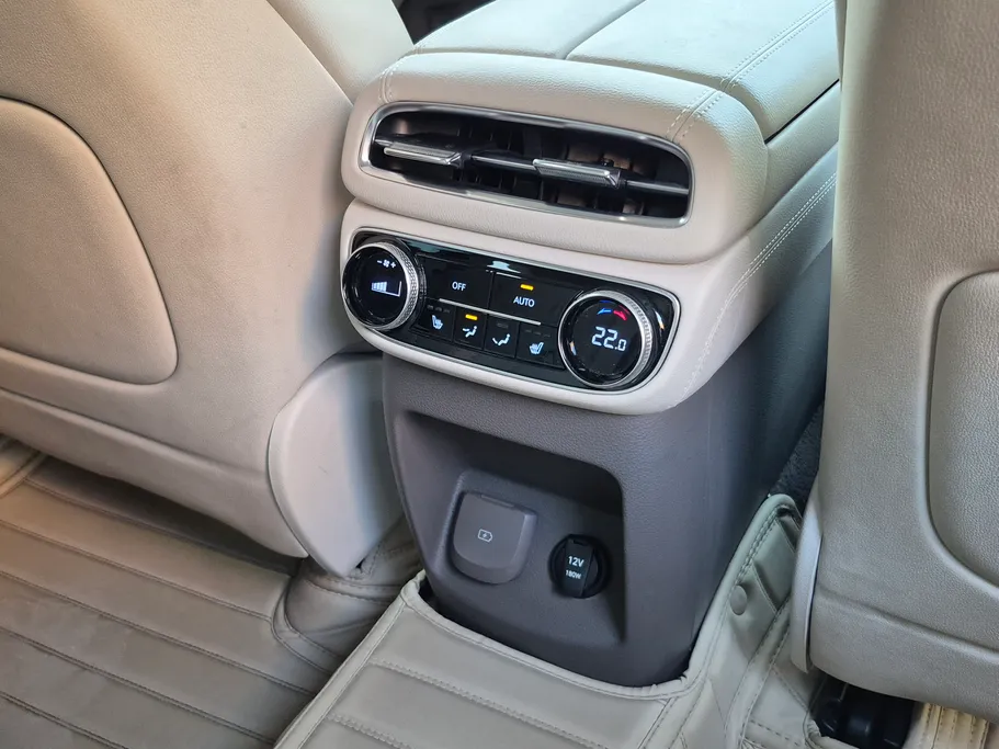 جينيسيس GV80 Premium 2024 