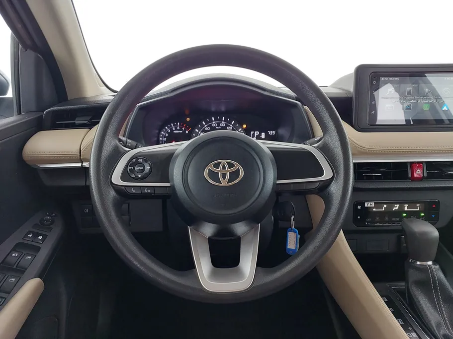2024 Toyota Yaris  Y 