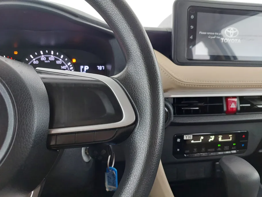 2024 Toyota Yaris  Y 