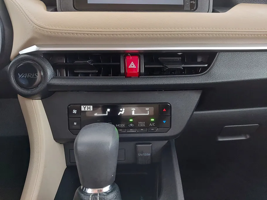 2024 Toyota Yaris  Y 