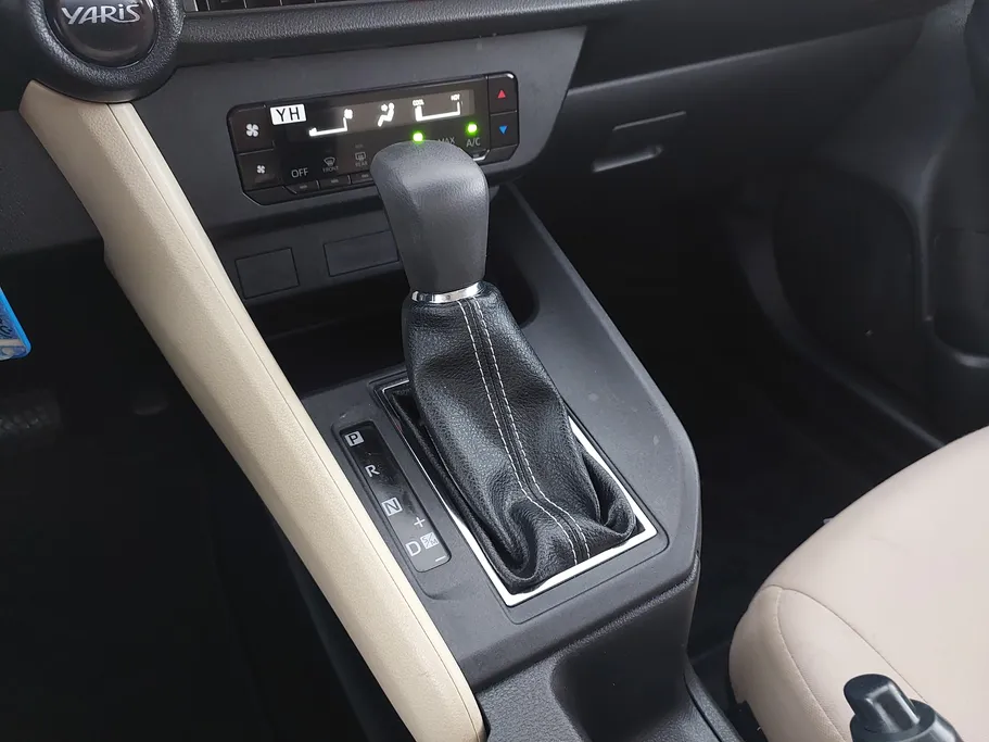2024 Toyota Yaris  Y 