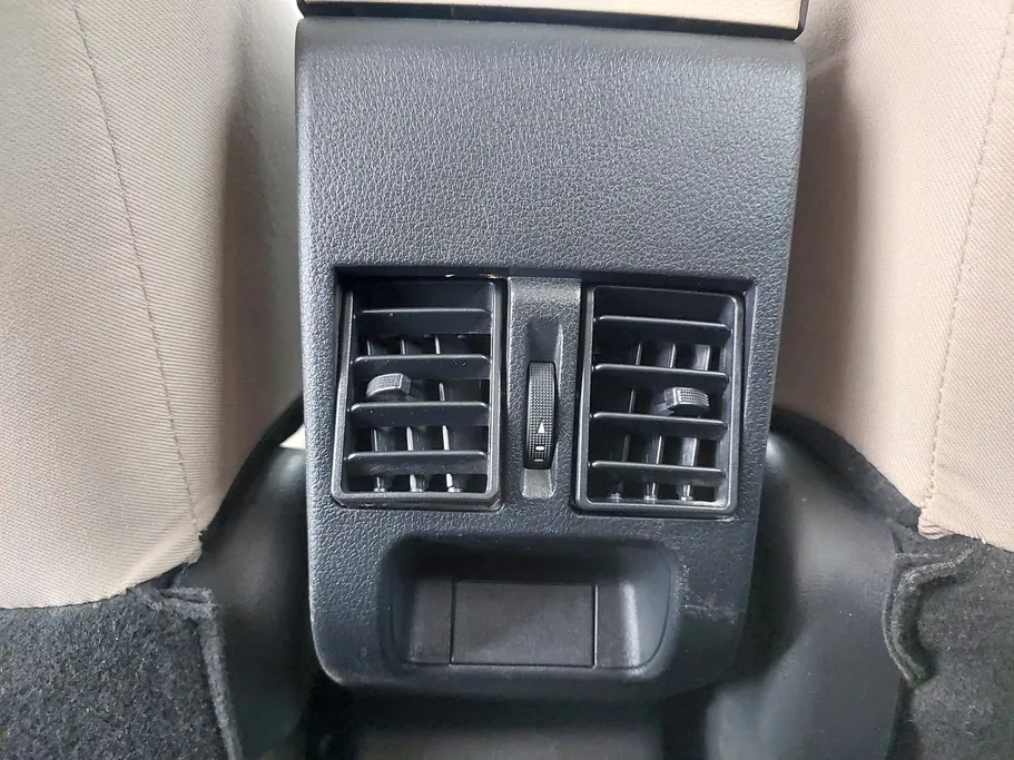2024 Toyota Yaris  Y 