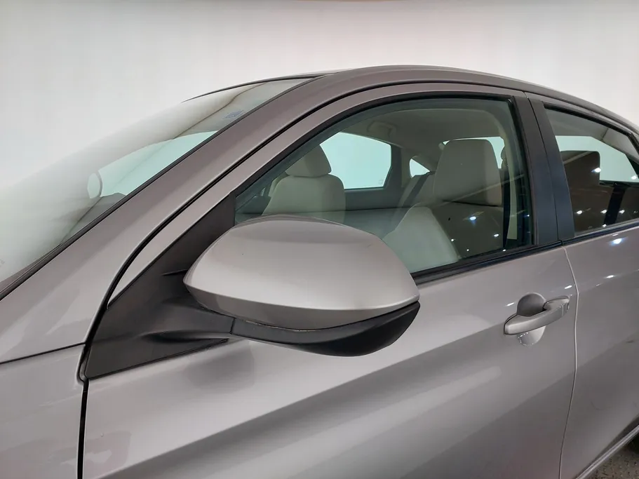 2024 Toyota Yaris  Y 