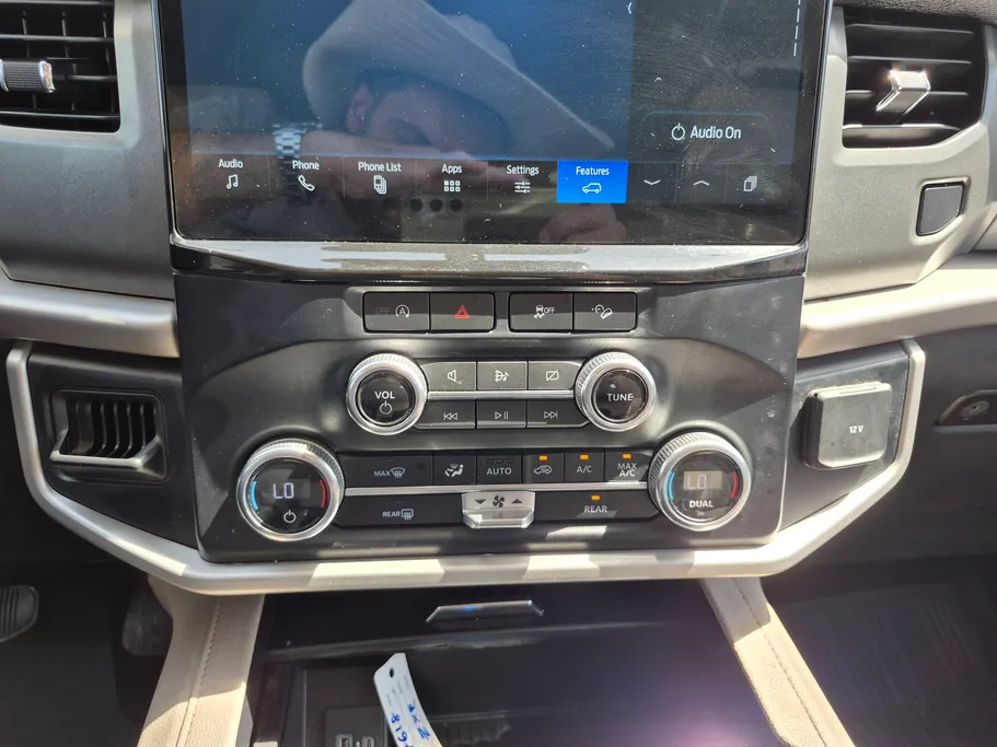 2023 Ford Expedition XLT 