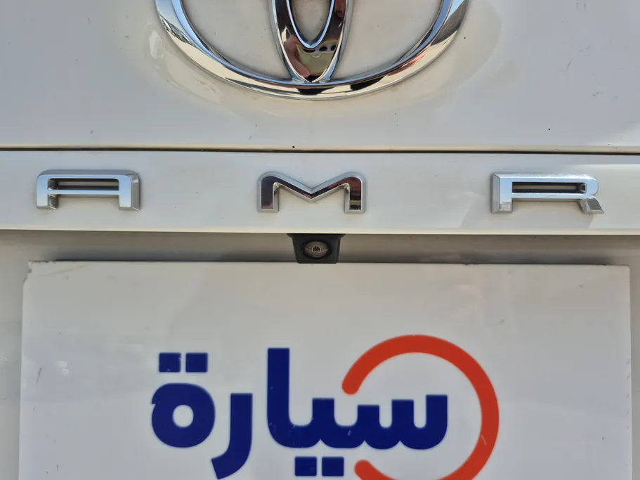 تويوتا كامري LE 2022 