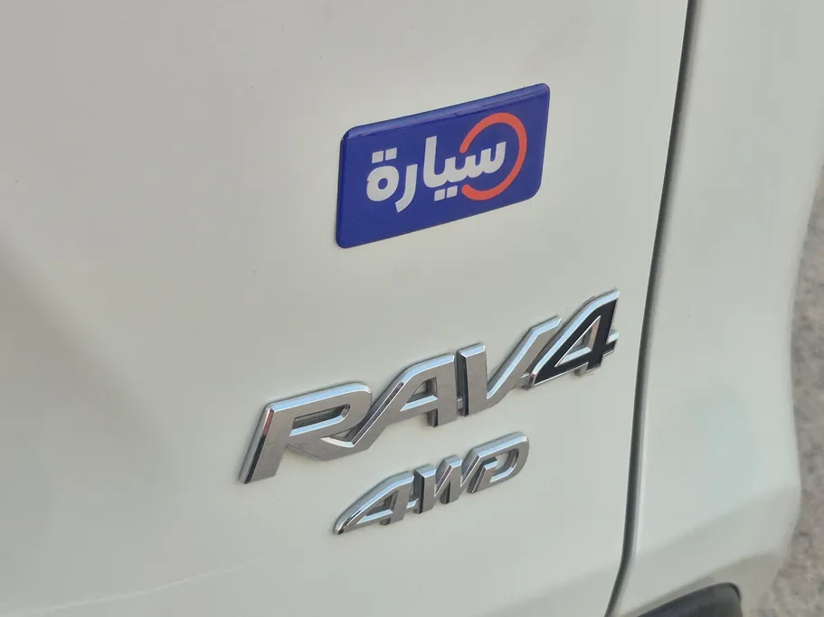 تويوتا راف فور LE 2023 