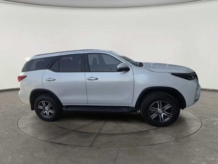 2025 Toyota Fortuner VX 