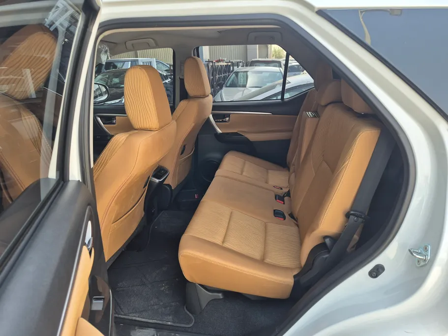 2025 Toyota Fortuner VX 