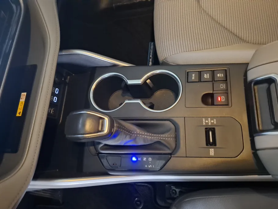 2025 Toyota Highlander GLE 