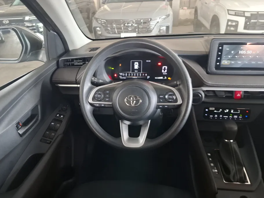 2024 Toyota Yaris  Y Plus 