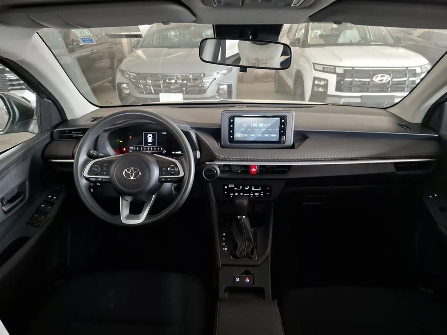 2024 Toyota Yaris  Y Plus 