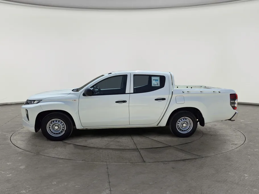 2023 Mitsubishi L200 DC 4x2 Diesel 