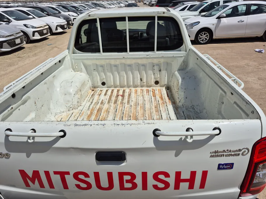 2023 Mitsubishi L200 DC 4x2 Diesel 