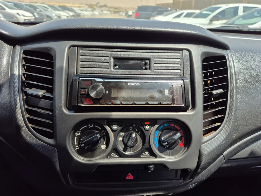 2023 Mitsubishi L200 DC 4x2 Diesel 