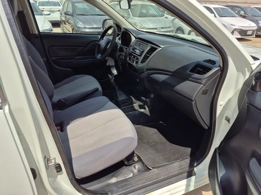 2023 Mitsubishi L200 DC 4x2 Diesel 