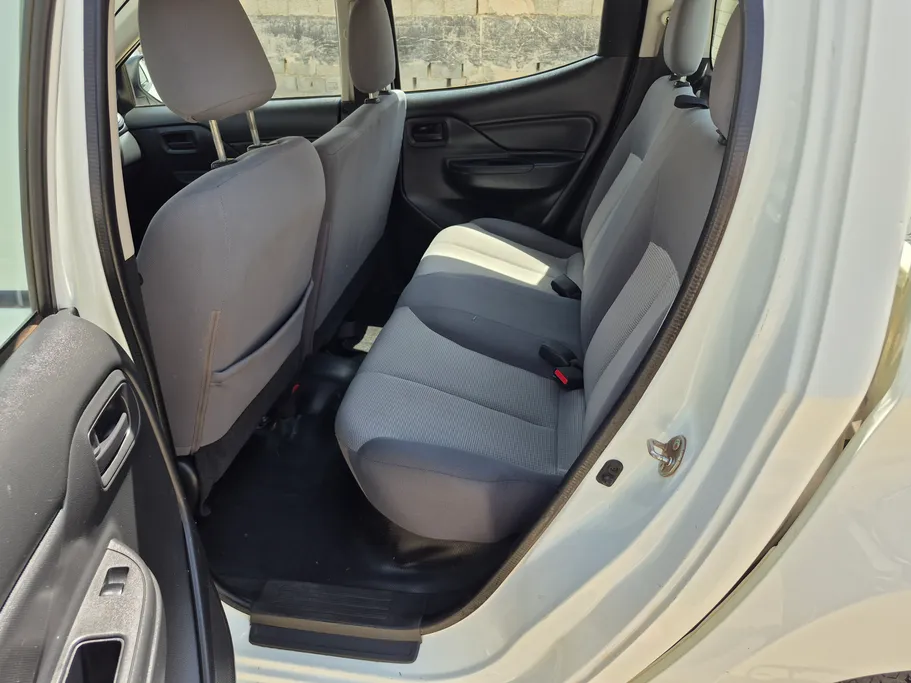 2023 Mitsubishi L200 DC 4x2 Diesel 