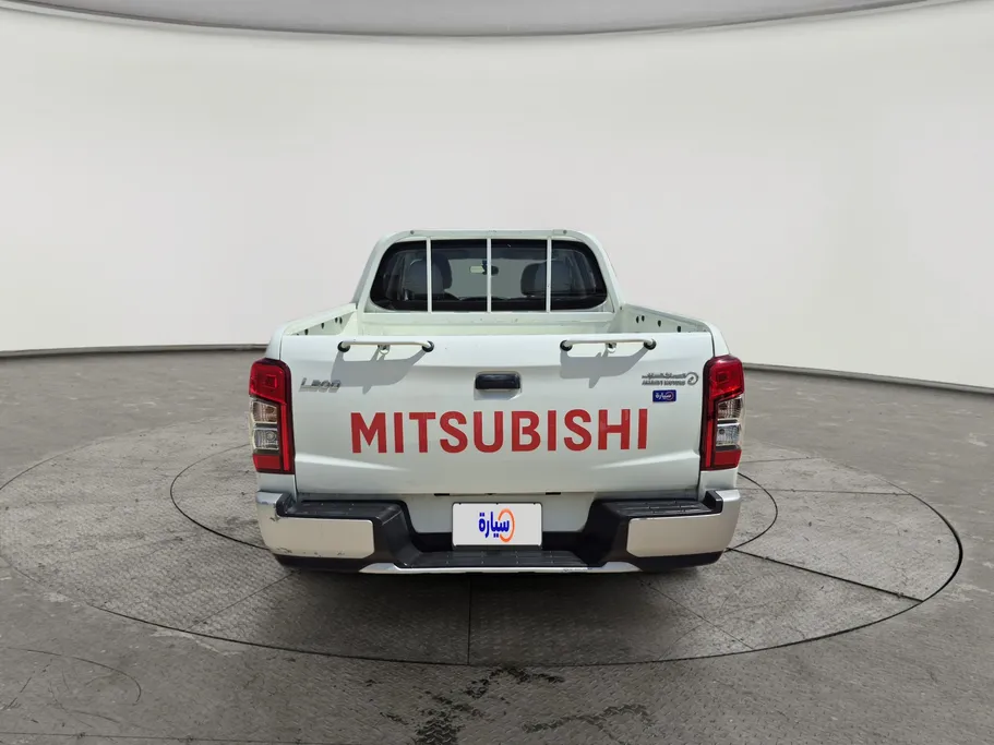 2022 Mitsubishi L200 DC 4x2 Diesel 