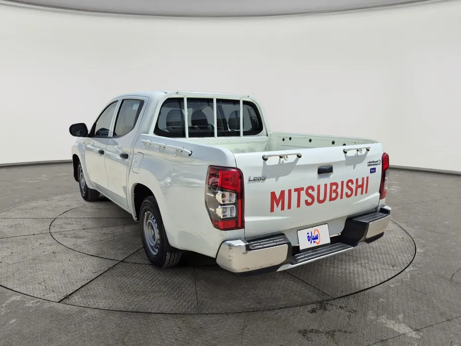2022 Mitsubishi L200 DC 4x2 Diesel 