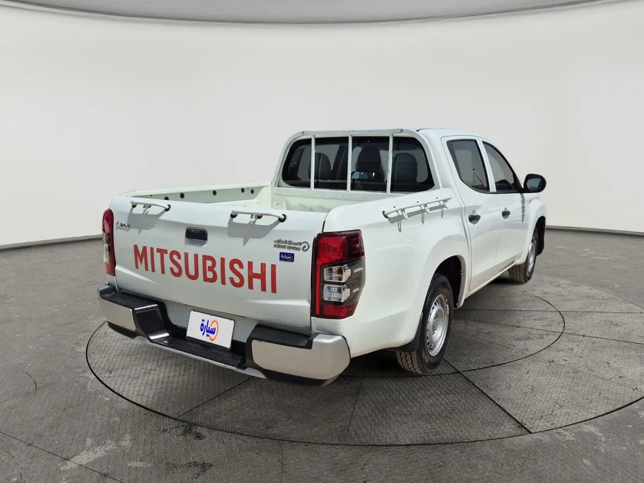 2022 Mitsubishi L200 DC 4x2 Diesel 