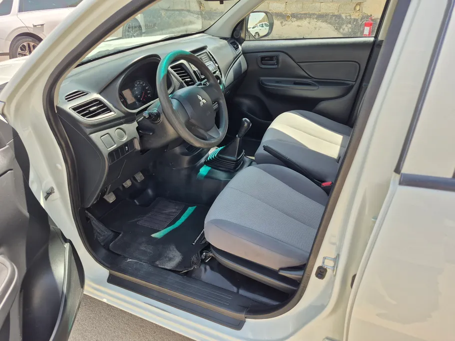 2022 Mitsubishi L200 DC 4x2 Diesel 