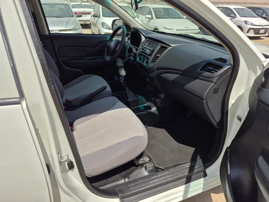 2022 Mitsubishi L200 DC 4x2 Diesel 