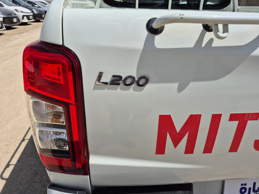2022 Mitsubishi L200 DC 4x2 Diesel 