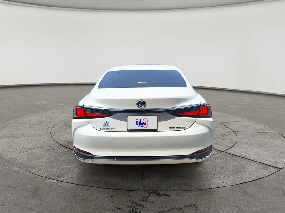 2025 Lexus ES 250 