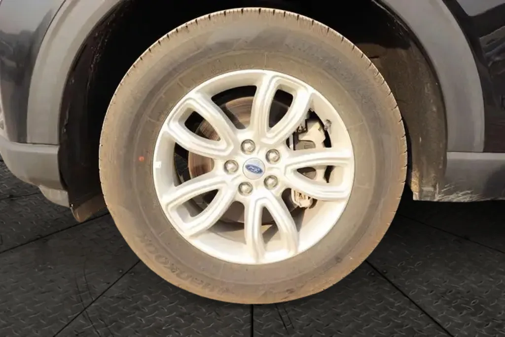 2025 Ford Explorer Active 200A 