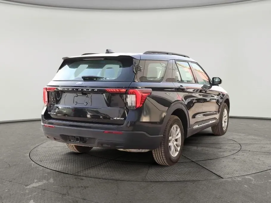 2025 Ford Explorer Active 200A 