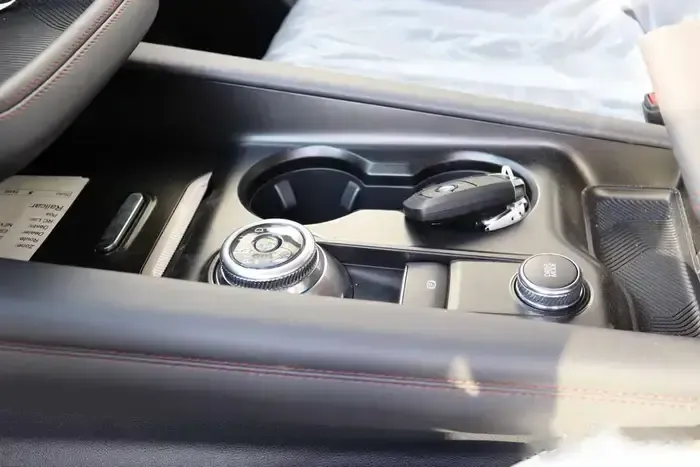2025 Ford Explorer Active 200A 