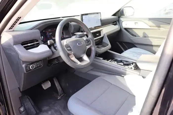 2025 Ford Explorer Active 200A 