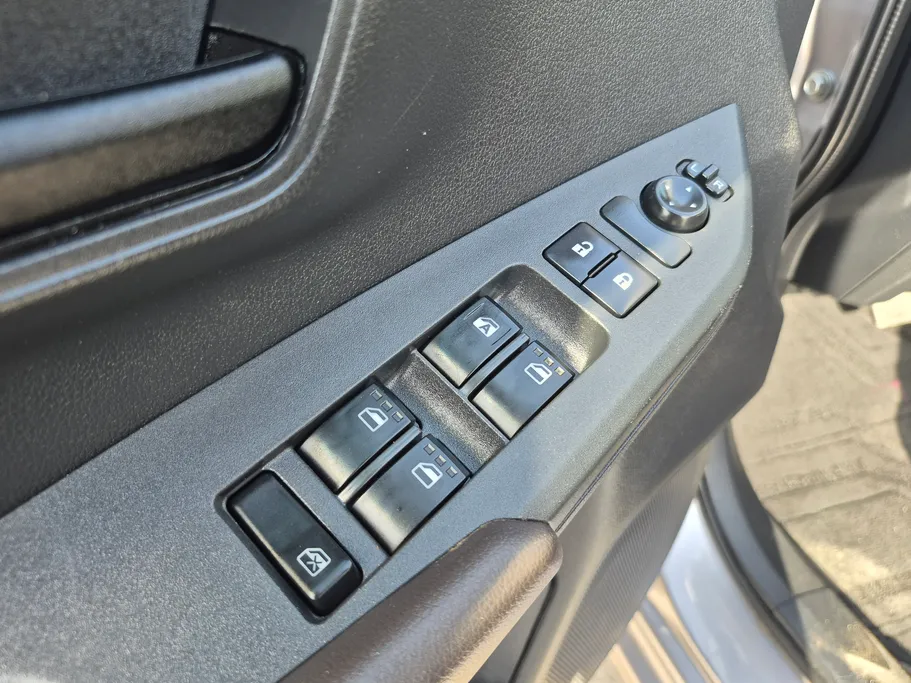 2023 Toyota Yaris  Y 