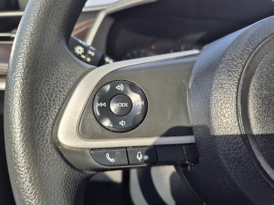 2023 Toyota Yaris  Y 