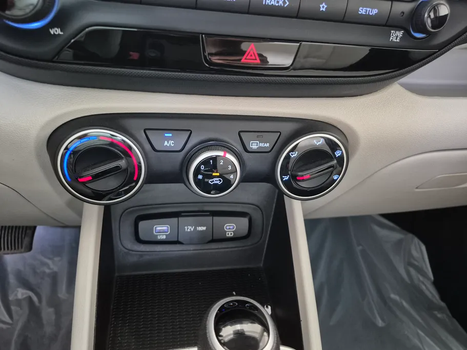 2025 Hyundai Venue Smart 