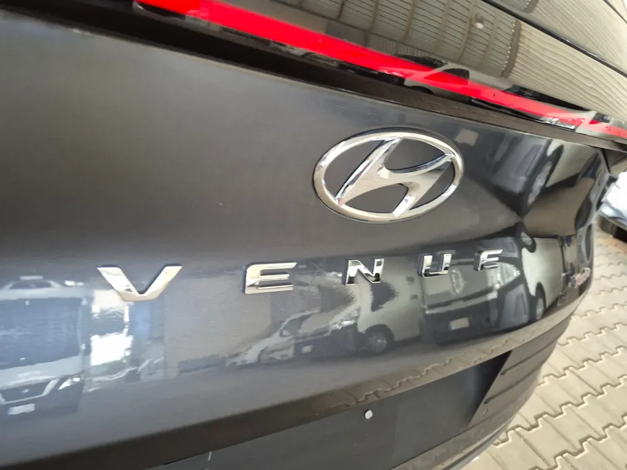 2025 Hyundai Venue Smart 