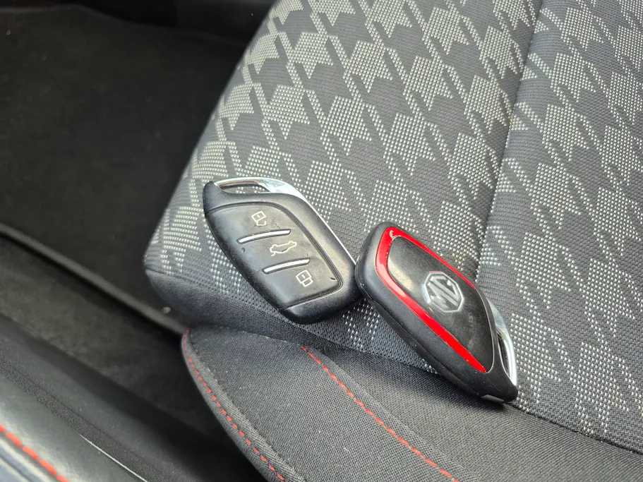 2023 MG ZS STD 