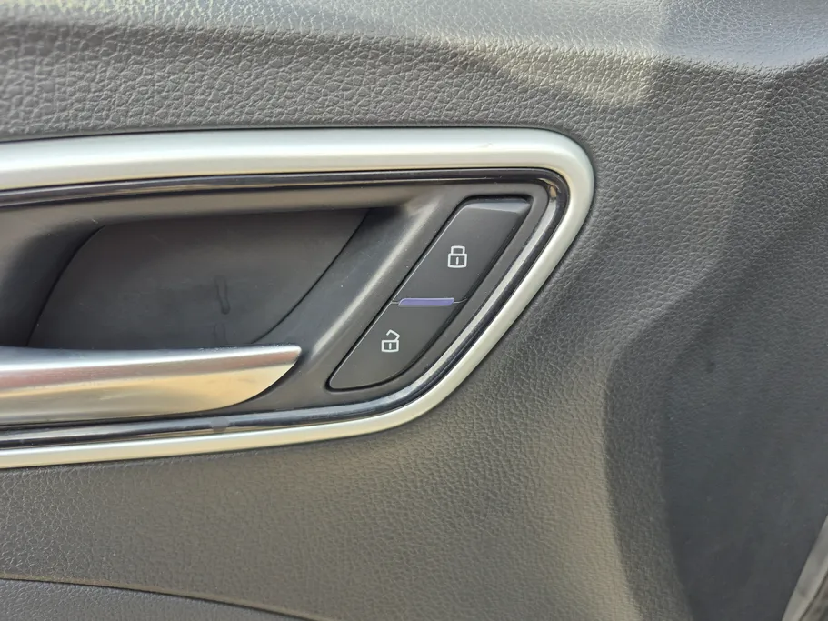 2023 MG ZS STD 