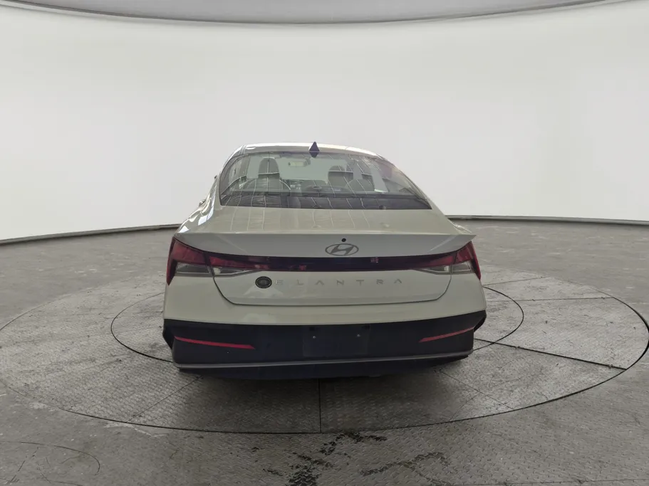2025 Hyundai Elantra Fleet 
