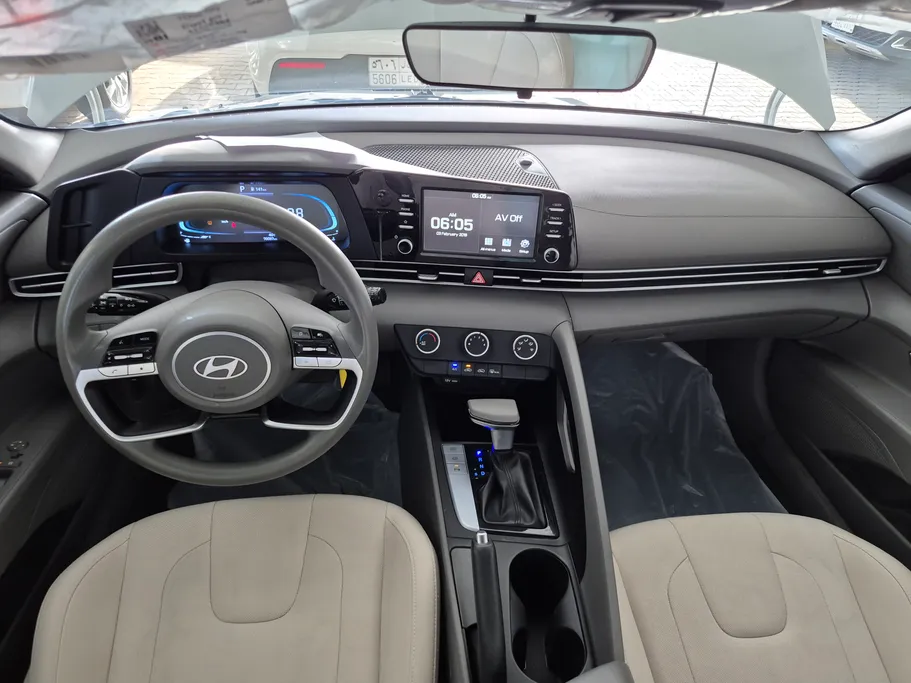 2025 Hyundai Elantra Fleet 