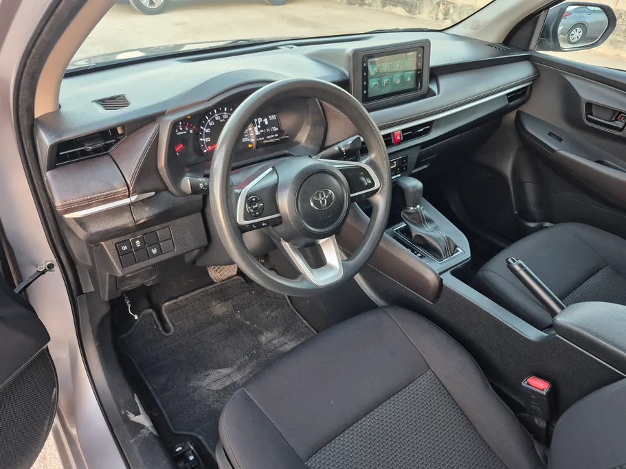 2023 Toyota Yaris  Y 