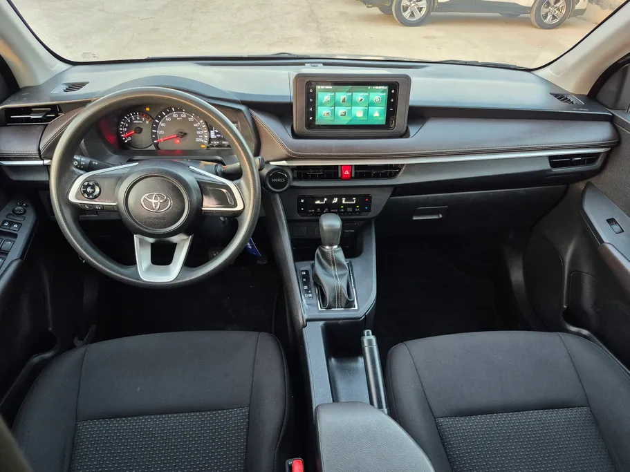 2023 Toyota Yaris  Y 