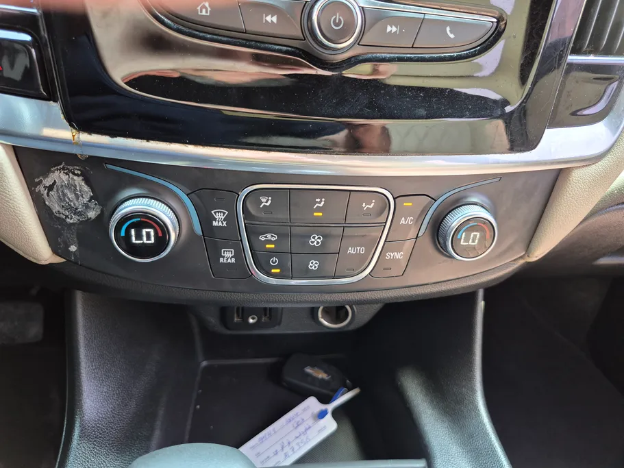 2022 Chevrolet Traverse LT 