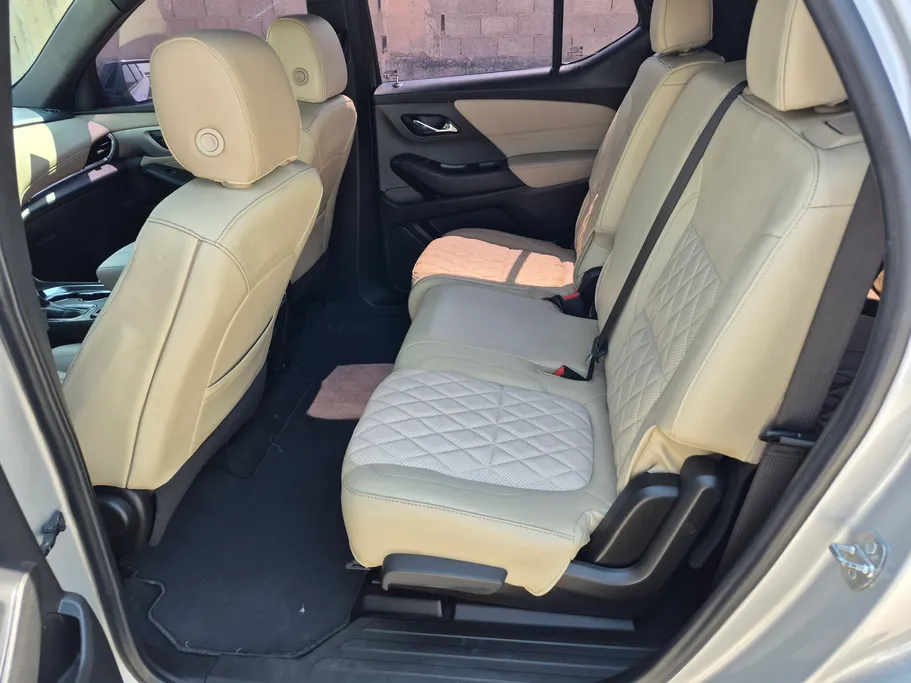 2022 Chevrolet Traverse LT 