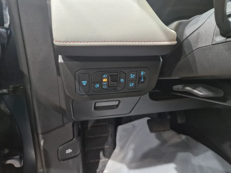 2025 Ford Taurus Trend 