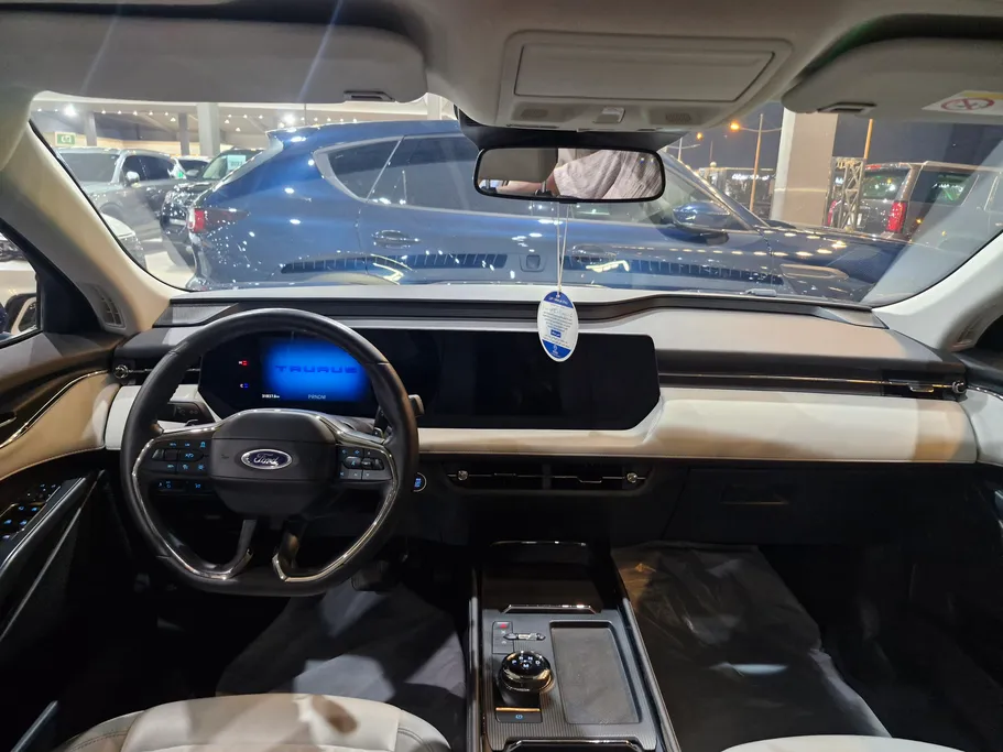2025 Ford Taurus Trend 