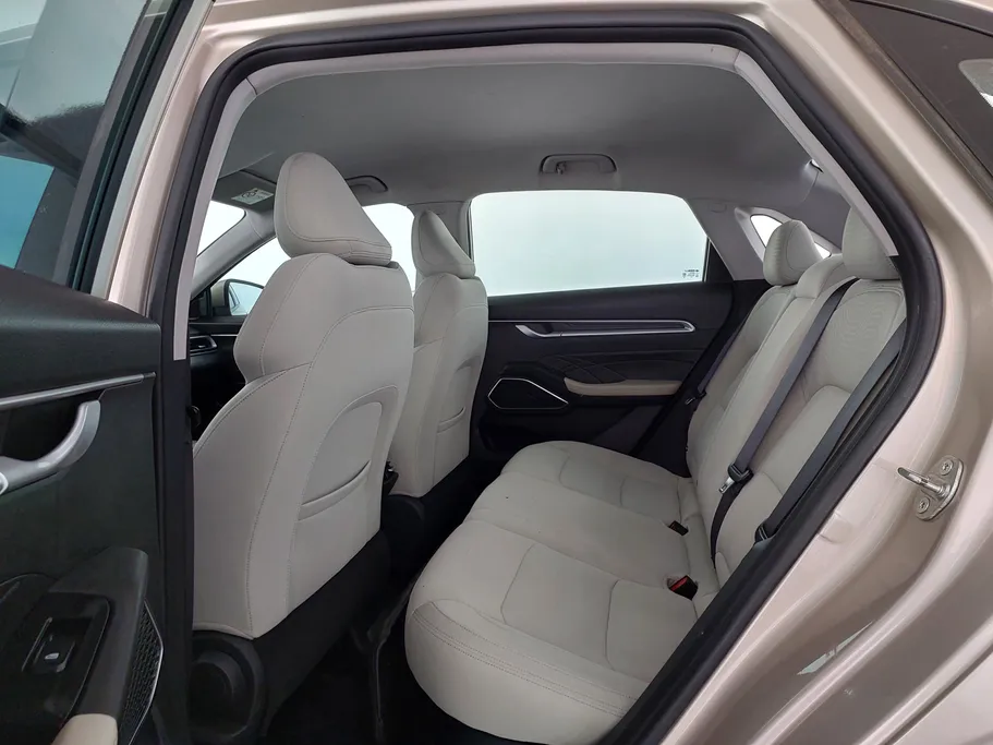 جيلي امجراند GS 2023 