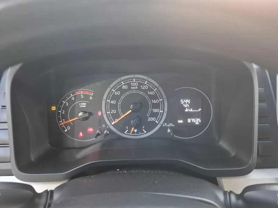 2022 Toyota Haice بضاعة سقف عالي 