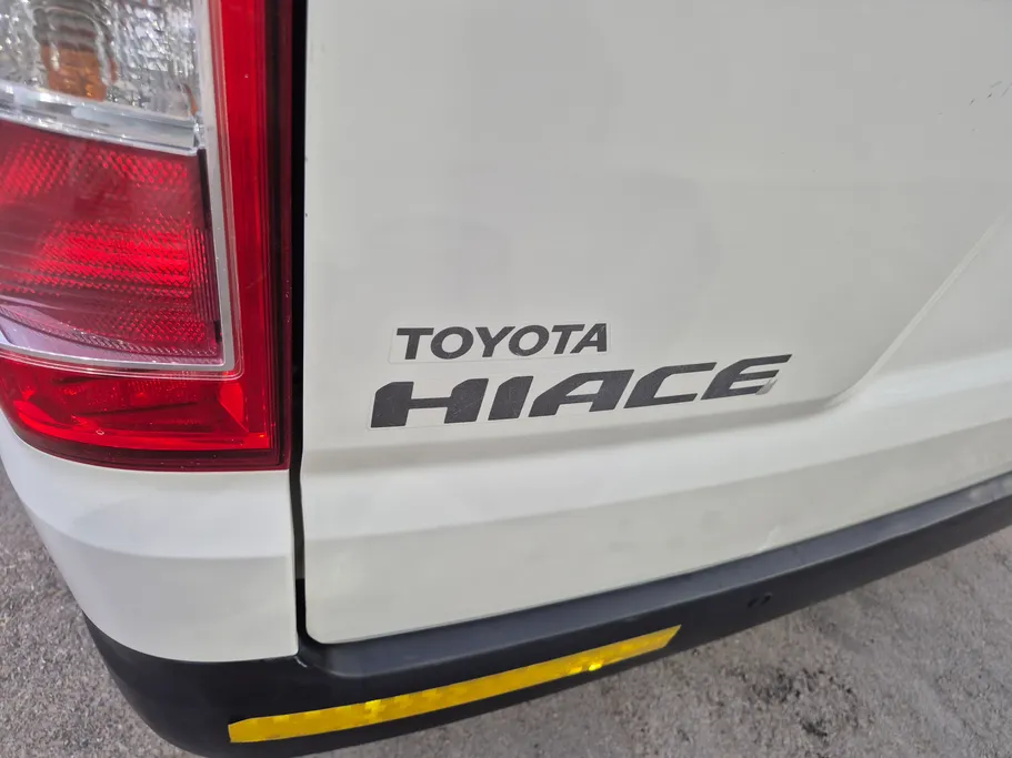 2022 Toyota Haice بضاعة سقف عالي 