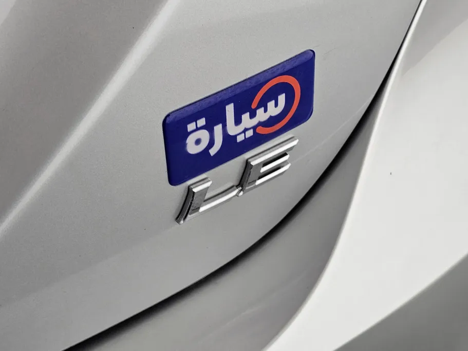 تويوتا كامري LE 2024 