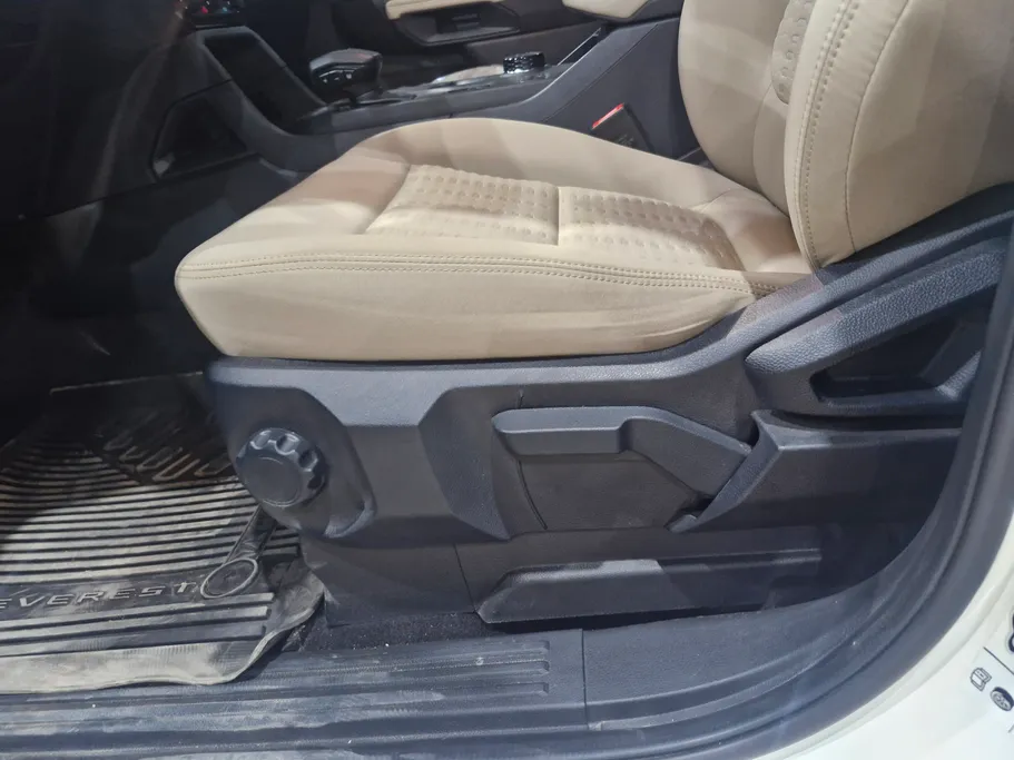 2025 Ford Everest XLS 